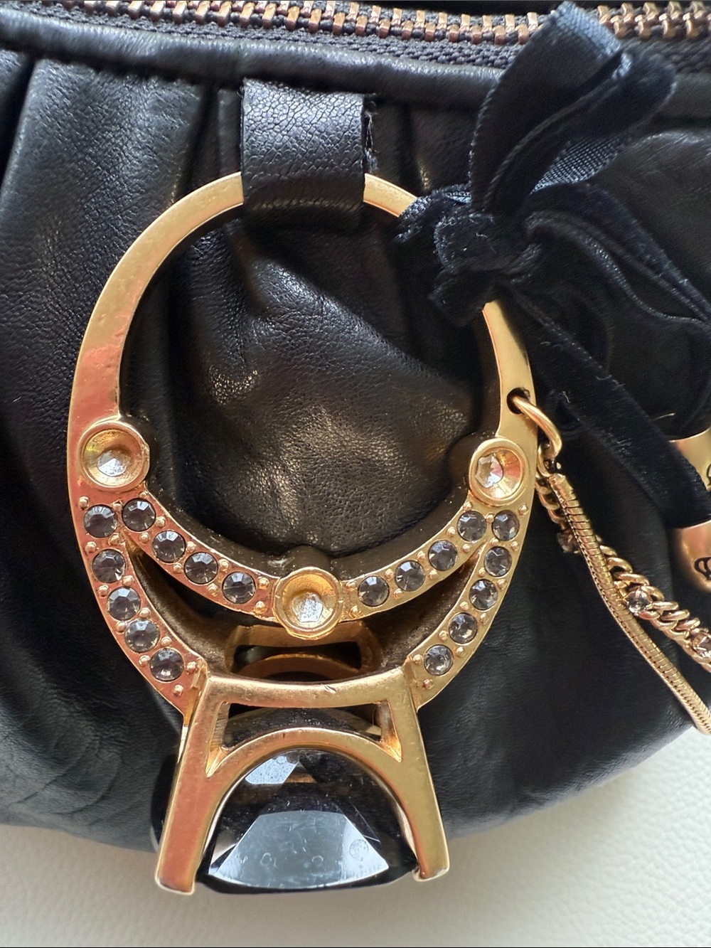 Juicy Couture Black Leather Hobo Bag With A Large Ring Charm And Chain - Picture 12 of 17